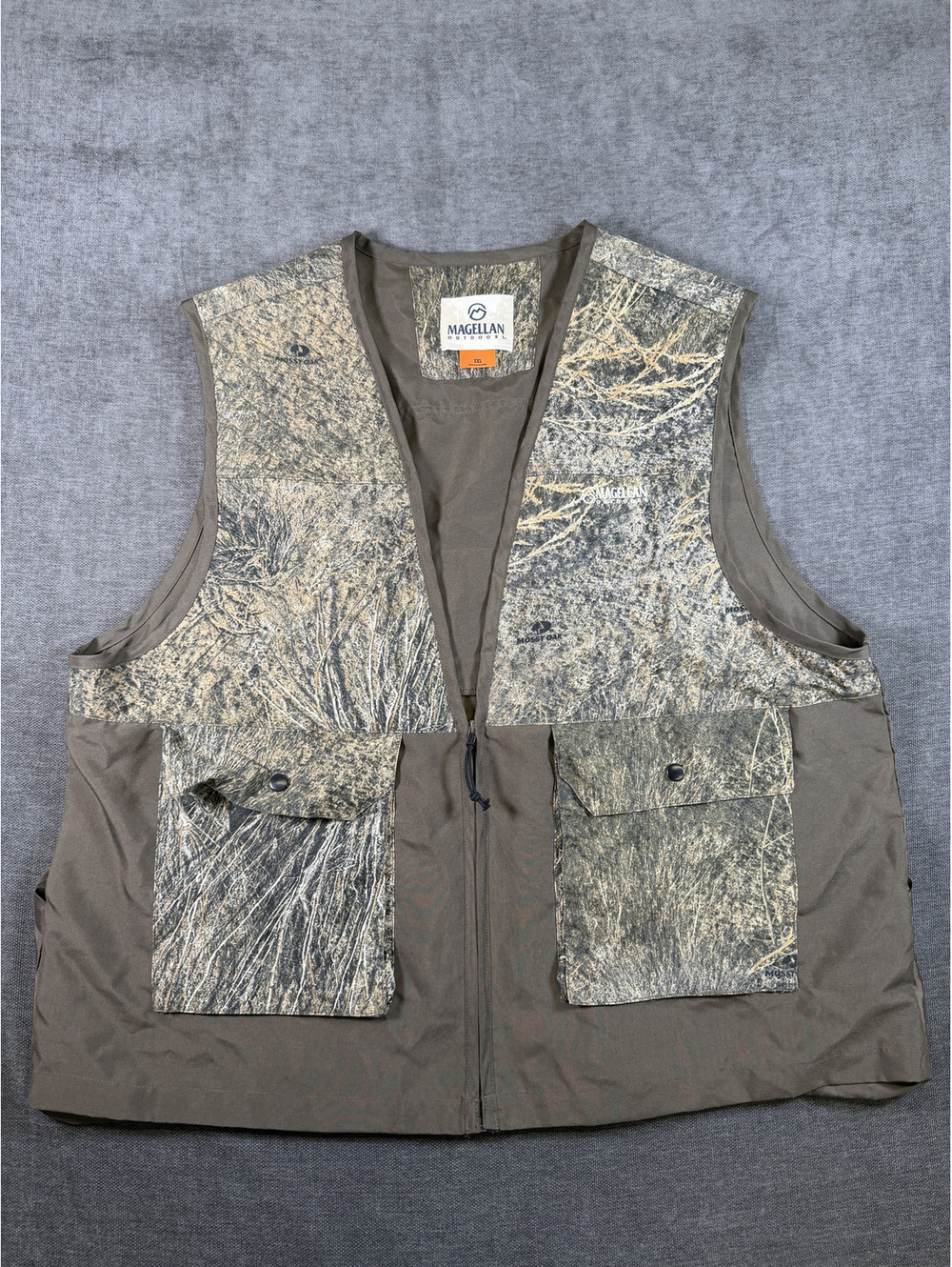 Magellan Outdoors Men's 3XL Mossy Oak Camouflage Outdoor Vest with Multiple Pock